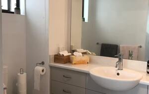 Charming Beachside Apartment in the Heart of Main Beach - Gold Coast, Australia