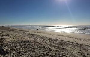 Charming Beachside Apartment in the Heart of Main Beach - Gold Coast, Australia