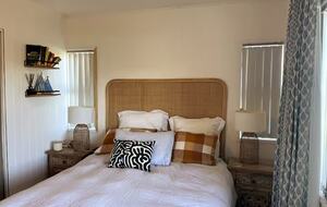 Charming Coastal Retreat in Whangamatā - Whangamatā, New Zealand