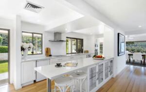 Elegant Countryside Estate with Pool & Cottage in Berry - Woodhill, Australia