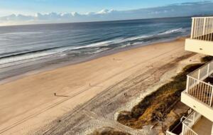 Main Beach Retreat | Stylish Apartment with Panoramic Ocean Views - Gold Coast, Australia