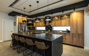 Mountain Golf Retreat: 5-Bedroom near Tremblant Ski Resort - Mont-Tremblant, Canada