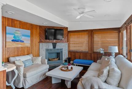 A Bayfront Ocean Beach Retreat - Ocean Beach, New York