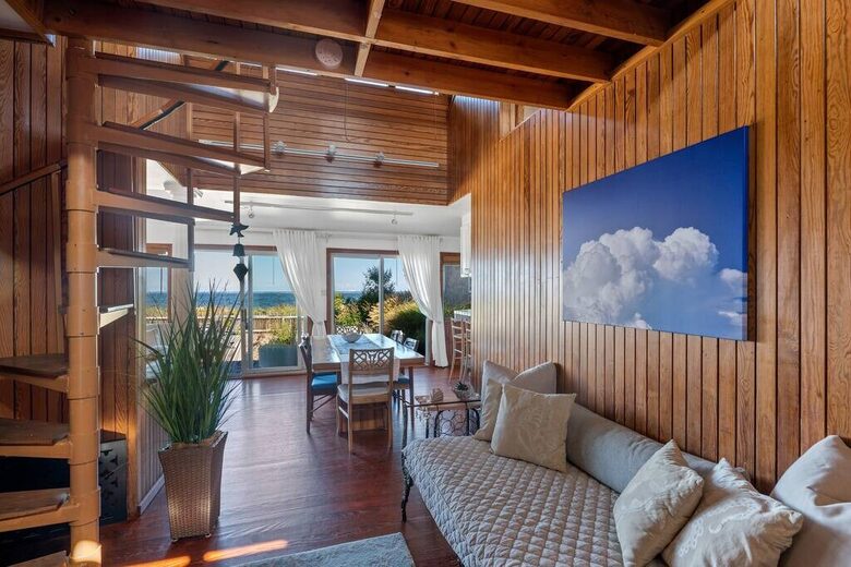A Bayfront Ocean Beach Retreat - Ocean Beach, New York