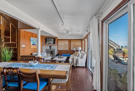 A Bayfront Ocean Beach Retreat - Ocean Beach, New York