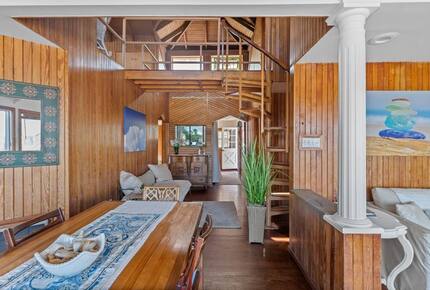 A Bayfront Ocean Beach Retreat - Ocean Beach, New York