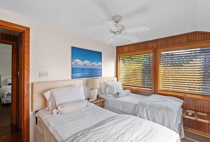 A Bayfront Ocean Beach Retreat - Ocean Beach, New York