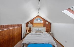 A Bayfront Ocean Beach Retreat - Ocean Beach, New York