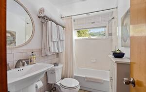 A Bayfront Ocean Beach Retreat - Ocean Beach, New York