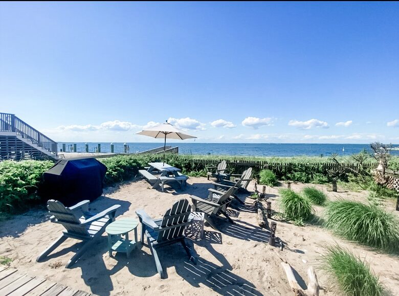 A Bayfront Ocean Beach Retreat - Ocean Beach, New York