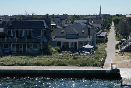 A Bayfront Ocean Beach Retreat - Ocean Beach, New York