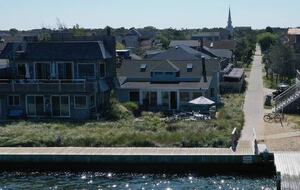 A Bayfront Ocean Beach Retreat - Ocean Beach, New York