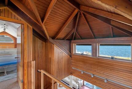 A Bayfront Ocean Beach Retreat - Ocean Beach, New York
