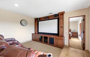 Serene Hillside Haven with Private Theater - Escondido, California