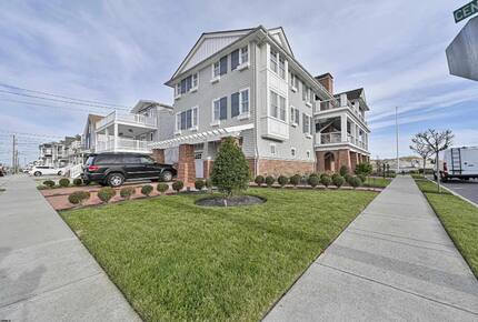 Oceanfront Elegance | A Coastal Retreat in Ocean City - Ocean City, New Jersey