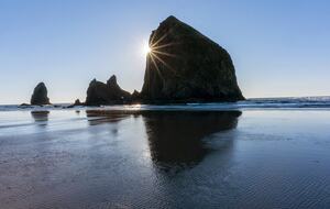 Beachfront Escape Overlooking Haystack Rock - Cannon Beach, Oregon