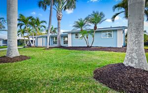 River House Retreat - Bradenton, Florida