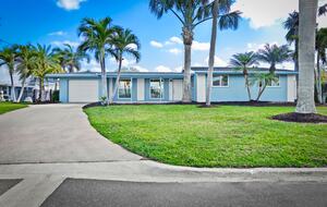 River House Retreat - Bradenton, Florida