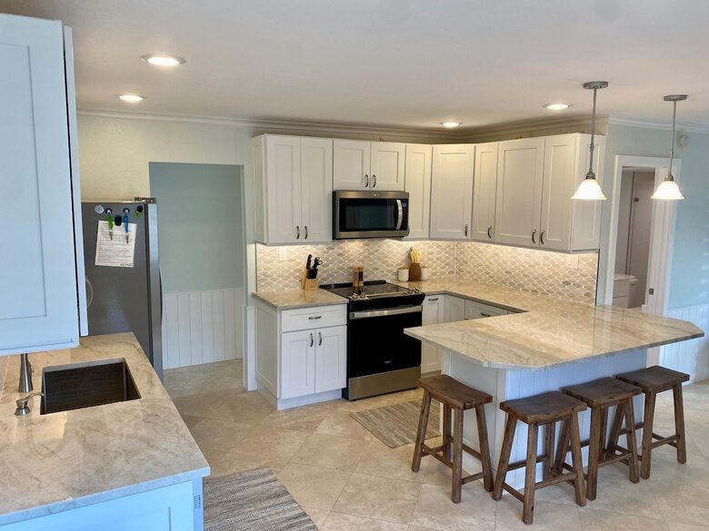 Heated Saltwater Pool Cottage Near Vanderbilt Beach - Naples, Florida