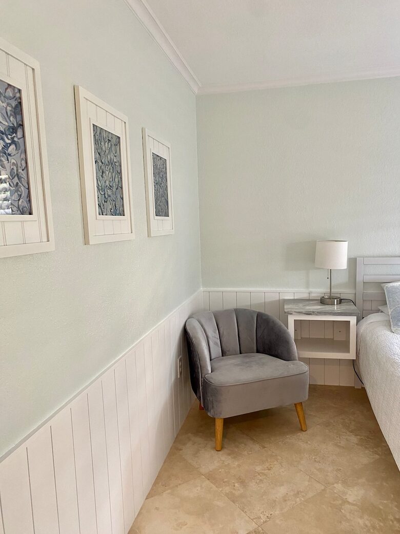 Heated Saltwater Pool Cottage Near Vanderbilt Beach - Naples, Florida