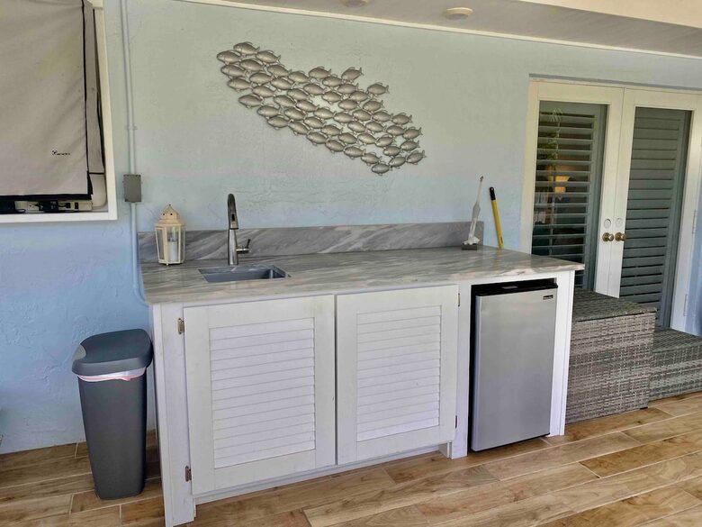 Heated Saltwater Pool Cottage Near Vanderbilt Beach - Naples, Florida