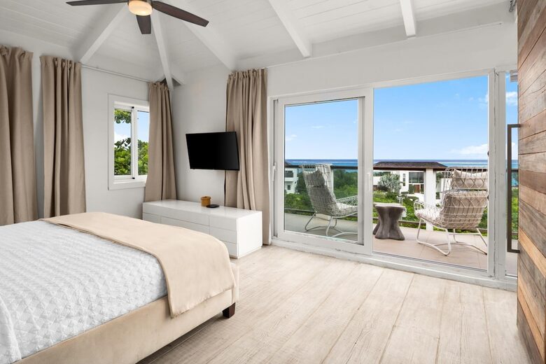 Master bedroom with sweeping views of Grace Bay and North Shore