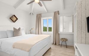 Guest room with queen