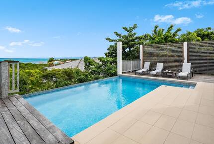 Dual pool deck for lounging