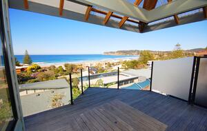 Lefthand side deck area