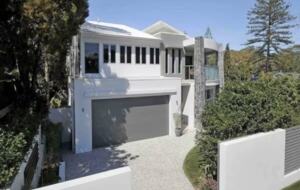 A Coastal Sanctuary in Currumbin - Gold Coast, Australia