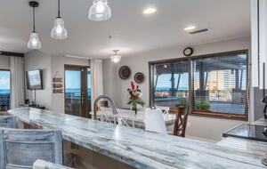 Spacious Condo with Exclusive Beach Access - Panama City Beach, Florida