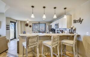 Spacious Condo with Exclusive Beach Access - Panama City Beach, Florida