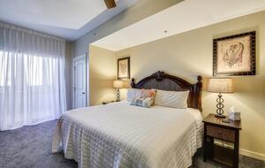 Spacious Condo with Exclusive Beach Access - Panama City Beach, Florida