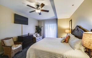 Spacious Condo with Exclusive Beach Access - Panama City Beach, Florida