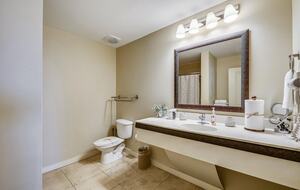 Spacious Condo with Exclusive Beach Access - Panama City Beach, Florida