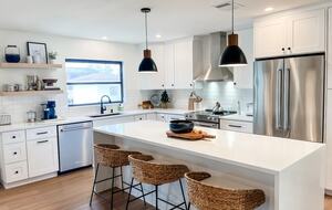 Charming Waterfront Retreat Near Bonita Beach - Bonita Springs, Florida