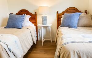 Charming Waterfront Retreat Near Bonita Beach - Bonita Springs, Florida