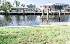 Charming Waterfront Retreat Near Bonita Beach - Bonita Springs, Florida