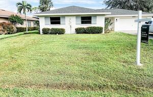 Charming Waterfront Retreat Near Bonita Beach - Bonita Springs, Florida