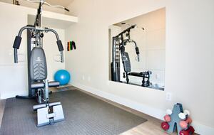 A Stylish Retreat in Austin’s Prime Neighborhood - Austin, Texas