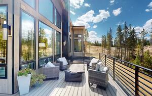 Exquisite Breckenridge Retreat with Panoramic Views - Breckenridge, Colorado