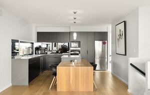 Stylish Two-Level Escape with Stunning Ocean Vistas - Woolgoolga, Australia