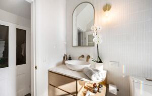 Sun, Style & Sea Views: Luxe Terrace in Newcastle - Newcastle, Australia