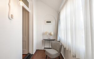 Sun, Style & Sea Views: Luxe Terrace in Newcastle - Newcastle, Australia