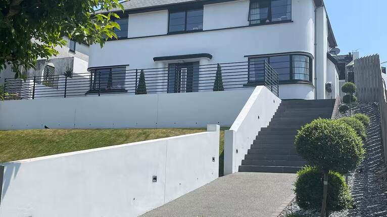 Luxurious Art Deco Retreat in Truro with Cinema & Hot Tub - Luxury Home ...