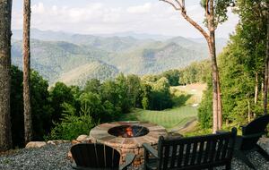Alpine-Inspired Retreat with Panoramic Mountain Views - Tuckasegee, North Carolina
