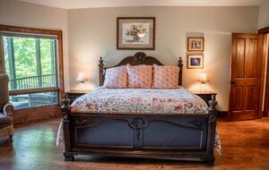 Alpine-Inspired Retreat with Panoramic Mountain Views - Tuckasegee, North Carolina