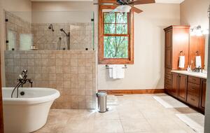 Alpine-Inspired Retreat with Panoramic Mountain Views - Tuckasegee, North Carolina