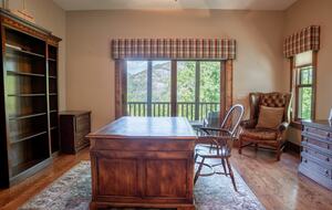 Alpine-Inspired Retreat with Panoramic Mountain Views - Tuckasegee, North Carolina