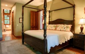 Alpine-Inspired Retreat with Panoramic Mountain Views - Tuckasegee, North Carolina